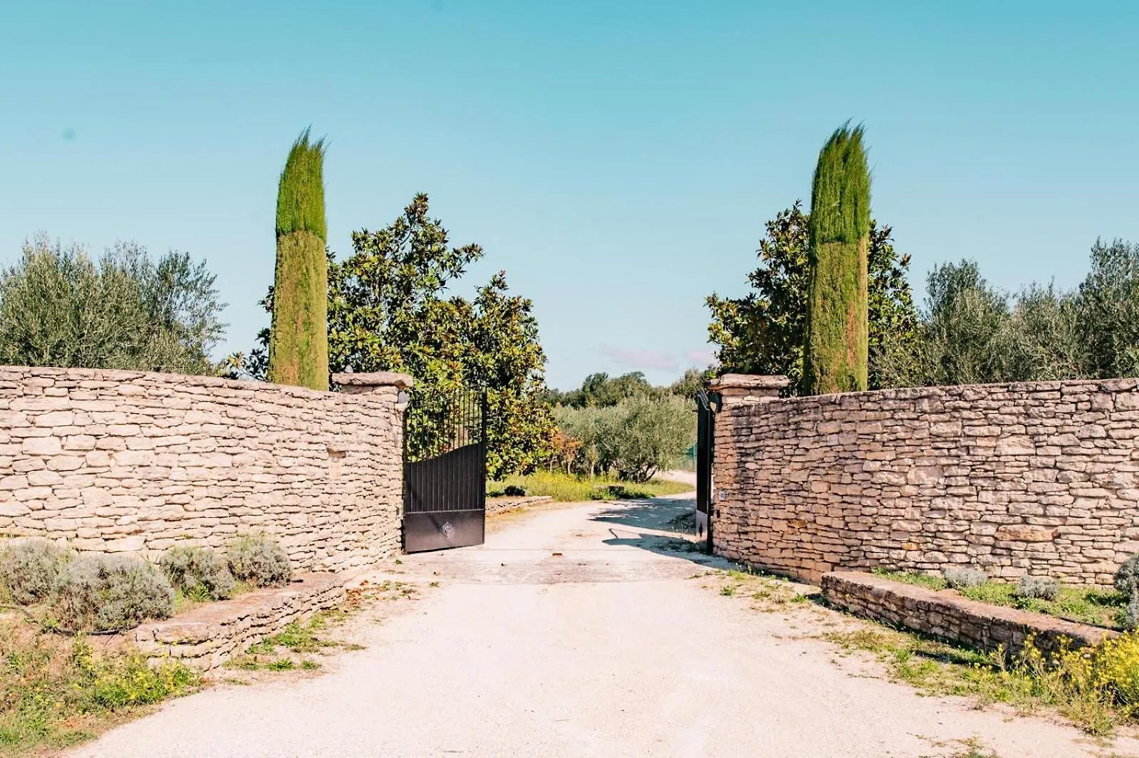 Maison De Charme Avec Piscine A Gordes 0*,  France